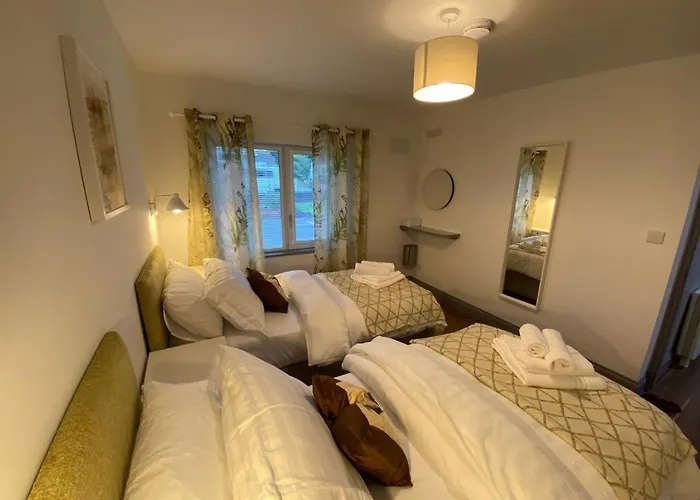 Location Location - Gorgeous 3 Bed In Appartamento *