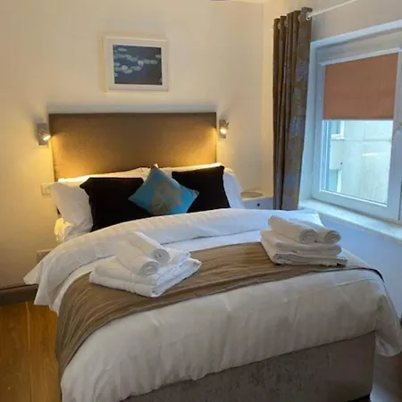 Location Location - Gorgeous 3 Bed In Killarney